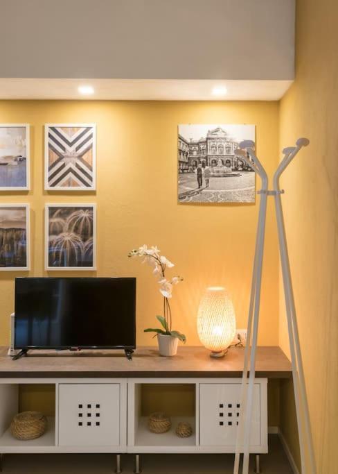 Le Pennellate Short Lets Apartment Catania Luaran gambar